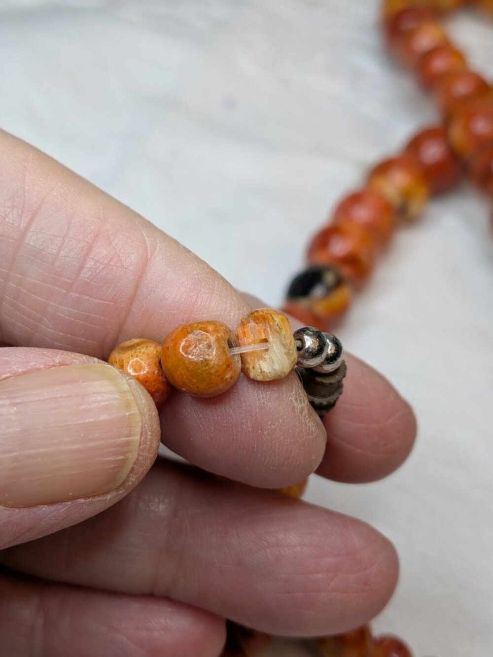 Vintage Graduated Apple Sponge Coral Necklace - Picture 5 of 6